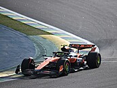 Lando Norris ve sprintové kvalifikaci na Velkou cenu Brazílie.