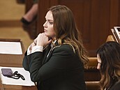 Ustavující sch�ze Poslanecké sn�movny. Na snímku Ane�ka Nedomová (Starostové)....