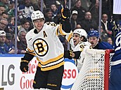 David Pastrák slaví gól Bruins proti Torontu.