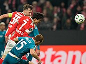 I Je-sung z Mohue posílá mí do sít Fiorentiny.