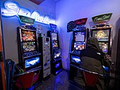 Alespo jednou ron sází tém kadý druhý Ital (5. 11. 2025).