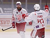 Jií Prek a Tomá Trunda se radují z branky Slavie v Maxa lize.
