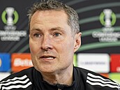 Sparanský trenér Brian Priske na tiskové konferenci ped zápasem proti Rakówu...