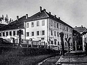 ernobílý dobový snímek z vyetovacího spisu ukazuje hrzné místo inu, Kohnv...