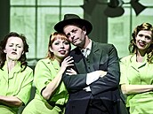 Martina Krátká, Kateina Hrdinová, Jan Teplý a Lucie Michálková v divadelním...