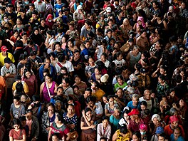 Úady naídily evakuaci obyvatel východním Filipín, na které míí tajfun...