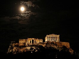 Fotografové si zpravidla nenechávají ujít snímky nebeských událostí ve spojení...