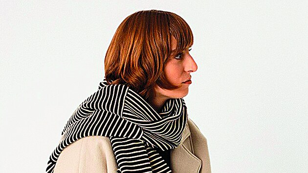 Maxi ��la z biobavlny je jako spln�n� sen. Je lehounk� a m�kk�, zaji��uje pohodln� no�en�. Nad�asov� barevn� kombinace se p�itom hrav� slad� s r�zn�mi outfity. Cena 1799 K�