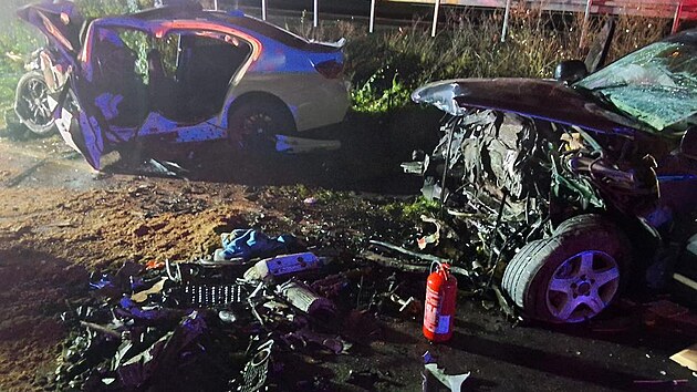 Při vážné nehodě dvou aut na Olomoucku se zranilo osm lidí. Čtyři z nich těžce