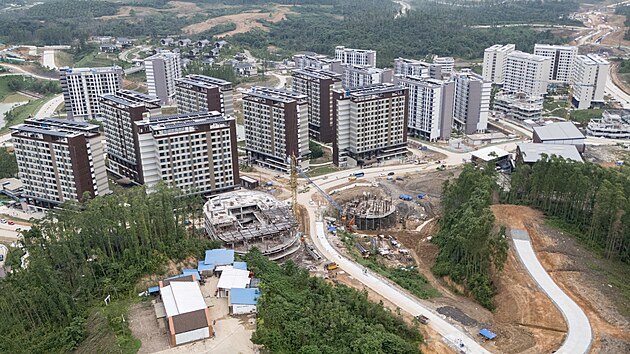 Pohled na indon�sk� m�sto Nusantara ve v�stavb� (15. srpna 2025)