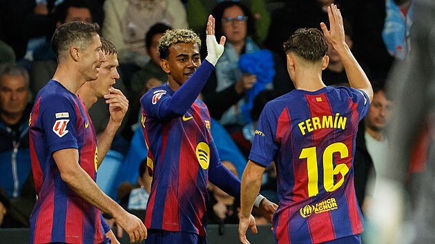 Barcelona'nın zaferi Lewandowski'nin üç golüyle sağlandı