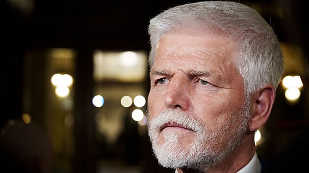 Prezident Petr Pavel b�hem setk�n� se sv�m slovensk�m prot�j�kem Peterem Pellegrinim v pra�sk�m Obecn�m dom�. (4. listopadu 2025)