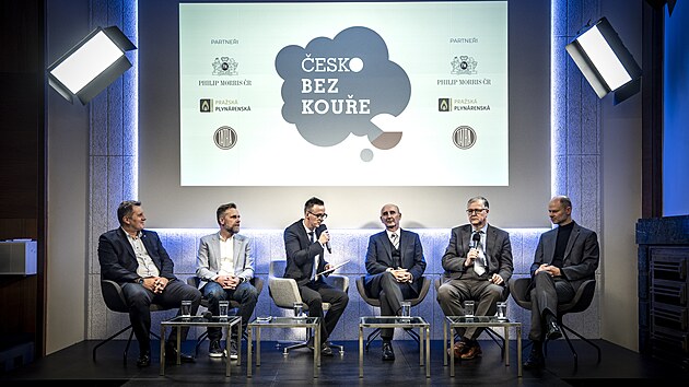 Diskuze iDNES.cz - esko bez koue. Na snmku Petr Zahradnk, ekonom, expert na evropsk zleitosti, len NERV, Ludvk Baleka, pedseda pedstavenstva, Prask plynrensk
Petr ebek,editel vnjch vztah Philip Morris R a.s., Radek picar, viceprezident, Svaz prmyslu a dopravy R, Kristijan Fiket, generln editel, Tatra Trucks. (6. listopadu 2025)