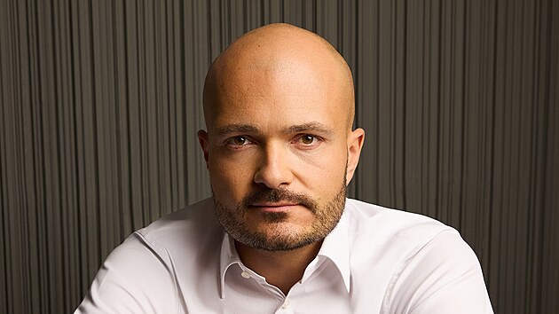 Michal Strnad je majitelem Czechoslovak Group, skupiny, ve kter� p�sob� ji� deset let. Jako 100% vlastn�k a p�edseda p�edstavenstva se zam��uje p�edev��m na nov� akvizice a kl��ov� obchodn� projekty. (2025)