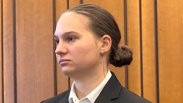 Ať rozhodne soud. Policistka smrtelnou nehodu nezpochybnila, vinu ale neuznala