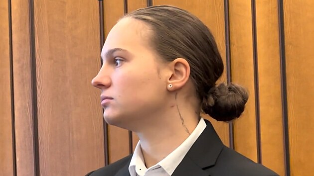 Policistka Lucie Vavrochov� ob�alovan� kv�li smrteln� nehod� (Obvodn� soud pro Prahu 2, 7. listopadu 2025)