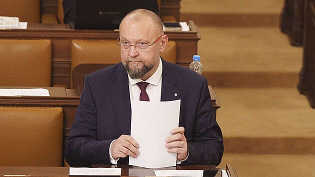 Ustavuj�c� sch�ze Poslaneck� sn�movny. Na sn�mku Jan Barto�ek (KDU-�SL). (5. listopadu 2025)