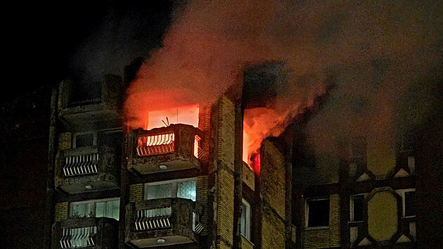 Pi poru v domov senior v bosensk Tuzle zahynulo minimln 10 lid. (5. listopadu 2025)