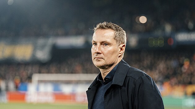 Spar�ansk� kou� Brian Priske.