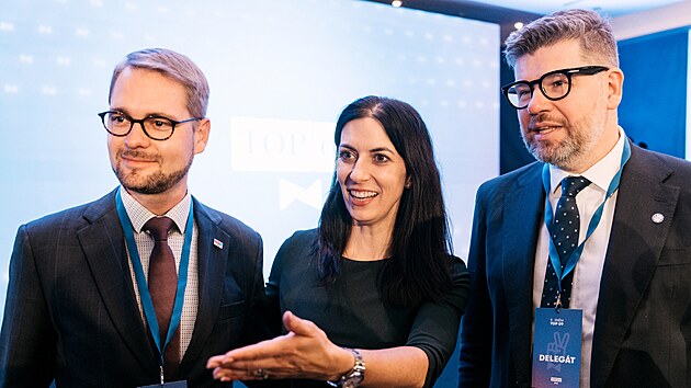 Nový pedseda TOP 09 Matj Ondej Havel s pedchdkyní Markétou Pekarovou...