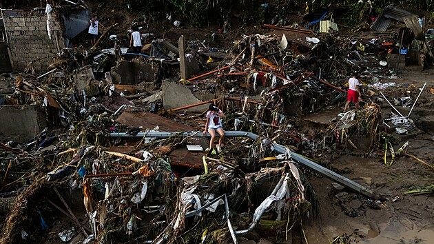 Povodn� a n�sledn� �kody zp�soben� tajfunem Kalmaegi v centr�ln� ��sti Filip�n a provincii Cebu (4. listopadu 2025)