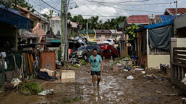 Povodn� a n�sledn� �kody zp�soben� tajfunem Kalmaegi v centr�ln� ��sti Filip�n a provincii Cebu (4. listopadu 2025)