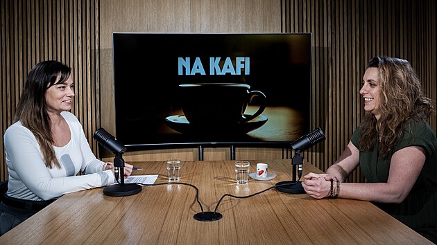 Hostem podcastu NA KAFI byla porodn� asistentka Bibiana Dr�palov� Pali�kov�.