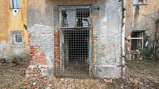 Zaala rekonstrukce zdevastovanho mstskho domu v Resslov ulici 13 v Plzni, kdysi nechvaln proslulho nejhorho ghetta ve mst. (5. listopadu 2025)