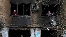 Dn�propetrovská oblast, Ukrajina. Obyvatelé m�sta �achtarske obhlí�ejí následky...