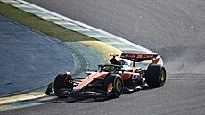 Lando Norris ve sprintové kvalifikaci na Velkou cenu Brazílie.