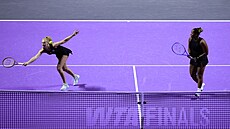 Kate�ina Siniaková a Taylor Townsendová v semifinále Turnaje mistry�.