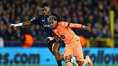 Lamine Yamal z Barcelony a Raphael Onyedika z Brugg.