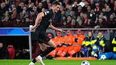 Patrik Schick vede mí� na h�i�ti Benfiky.