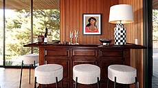 Domácí bar je sou�ástí obývacího pokoje.