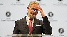 Vláda pod vedením Petra Fialy podala demisi, kterou pedá prezidentu Petru...