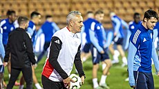 Trenér Sigmy Tomá Janotka na pedzápasovém tréninku ped utkání Konferenní...