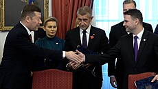 Pedsedové ANO, SPD a Motorist sob podepsali koaliní smlouvu