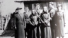 Rodina Krzákových ped válkou, Rudolf uprosted.