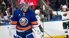 David Rittich vst�ebává gólovou nálo�, kterou s New York Islanders obdr�el od...