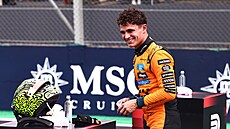 Usmvavý Lando Norris po vítzství ve sprintu v Brazílii.