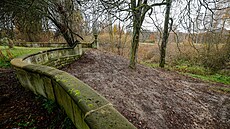 Poklad se nacházel za zdí v zahradní �ásti. (3. listopadu 2025)