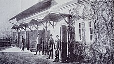 Jedna z nejstar�ích fotografií stáje h�ebc� z roku 1896. Dobové snímky h�eb�ínu...