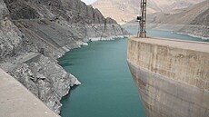 Amír Kabír, jedna z pti nádrí, které zásobují íránské hlavní msto Teherán....