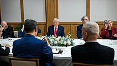 �ínský prezident Si �in-pching p�i setkání s americkým prezidentem Donaldem...
