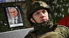 Vojáci ruské pr�zkumné jednotky dostávají ocen�ní za svoji ú�ast v bojích o...