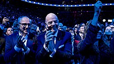 Gianni Infantino, �éf sv�tového fotbalu, aplauduje p�i �e�i amerického...