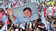 Bývalý pedseda turecké opoziní Lidové demokratické strany (HDP) Selahattin...