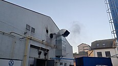 Po�ár vzduchotechniky pr�myslového objektu v Lomnici nad Popelkou. (7....