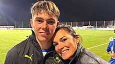 Alena eredová se svými syny, starím Louisem Thomasem vlevo a mladím Davidem Lee vpravo na své druhé svatb.