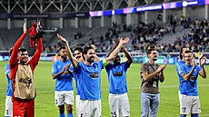Fotbalisté Pafosu oslavují historicky první výhru v Lize mistr.